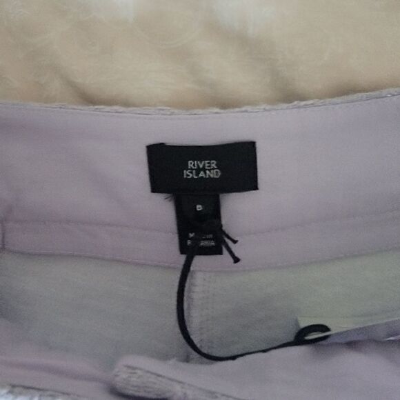 River Island High Rise Dress Shorts. NWT.Size 4. - Picture 5 of 9